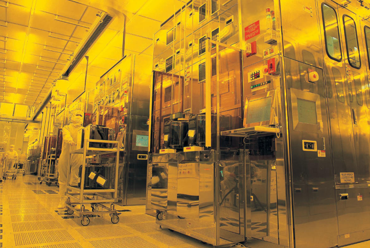 Foto-wnetrze-fabryki-TSMC